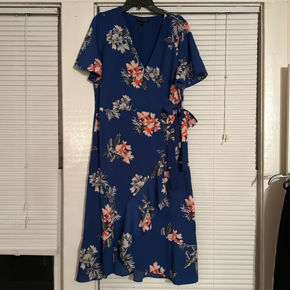 Banana Republic flutter sleeve wrap dress